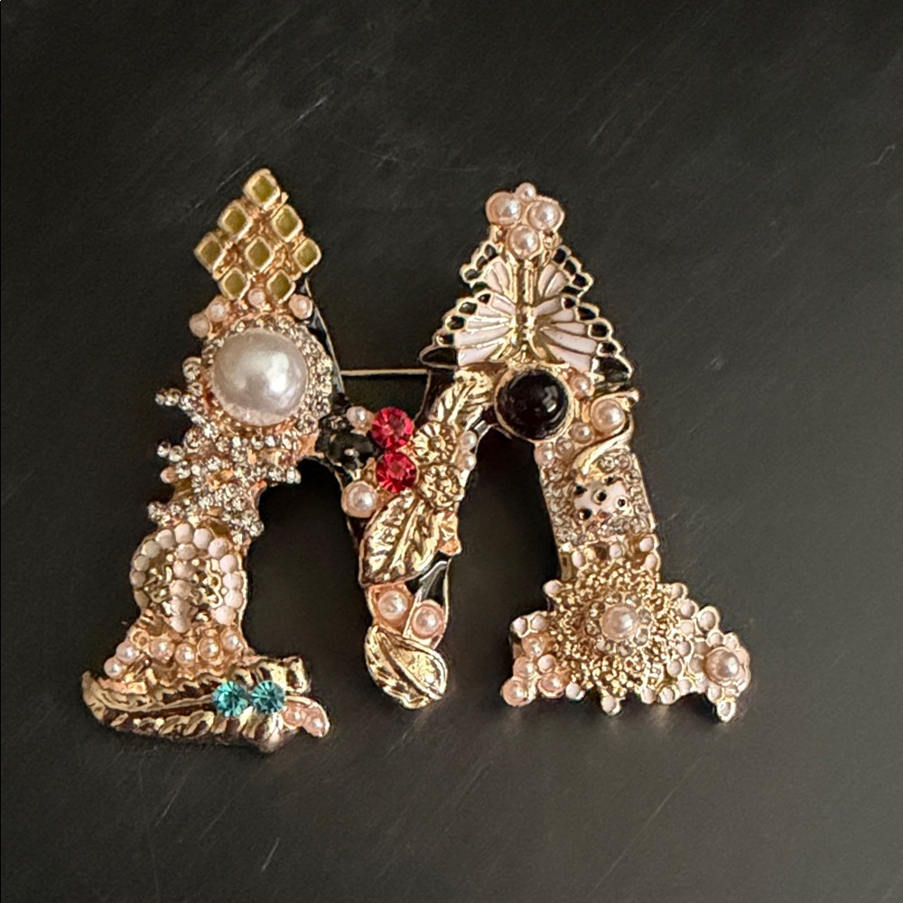 Brooch | NWT “M” Letter Fashion Gold Brooch